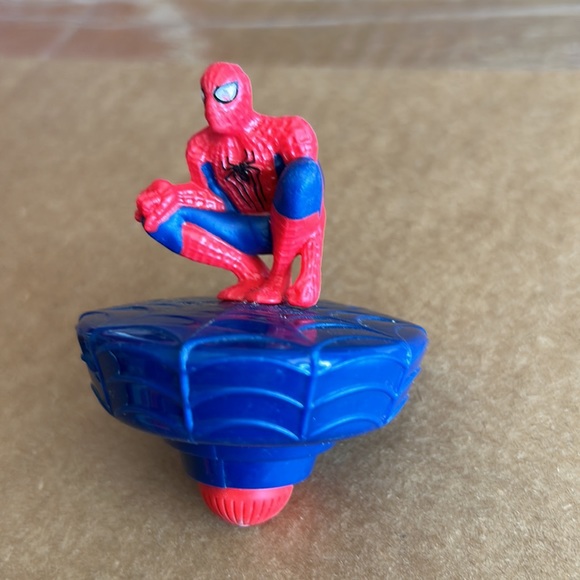 Macdonalds toy Spiderman spinner - Picture 2 of 3